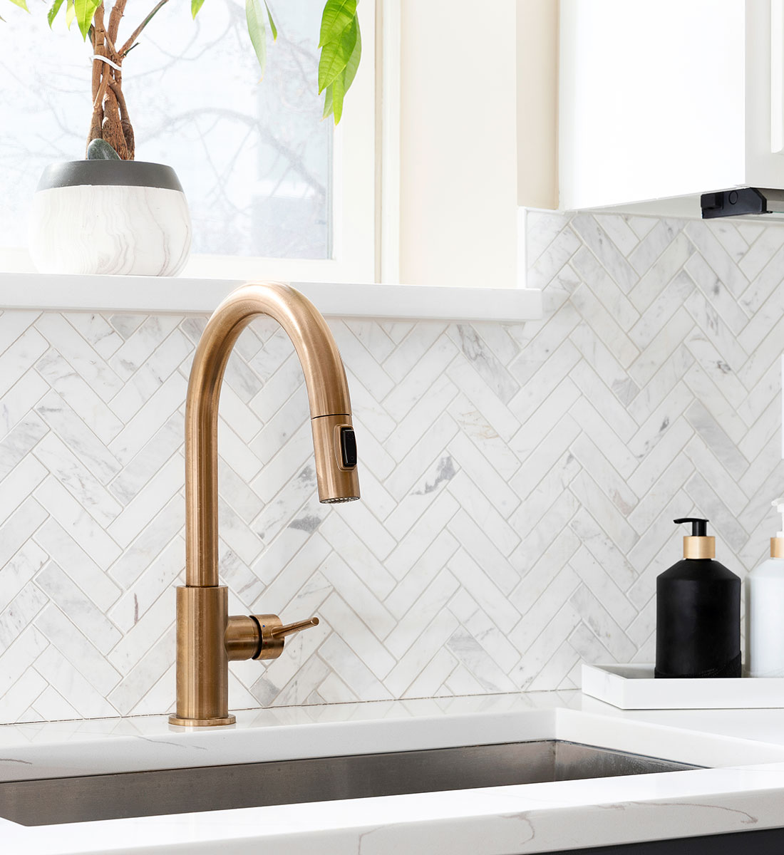 luxury kitchen backsplash tiles
